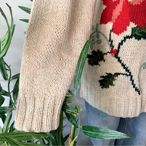 v i n t a g e :: Oversized Poinsettia Embroidered Christmas Sweater - Picture 5 of 12